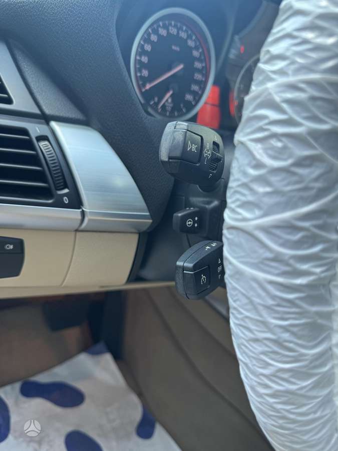 BMW X6, 3.0 l., off-road / crossover