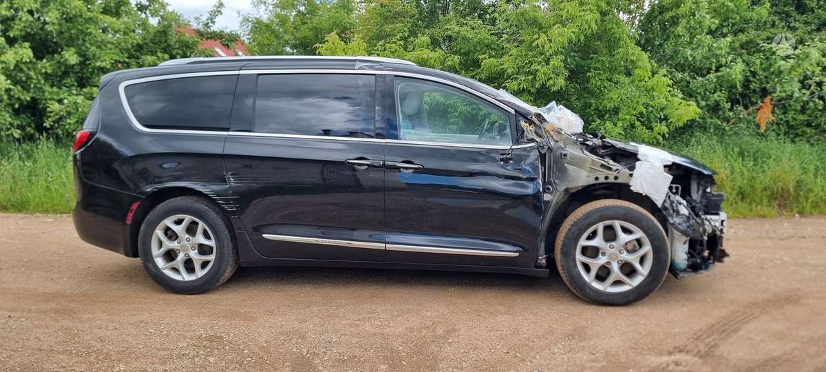 Chrysler Pacifica, 3.6 l., Минивэн