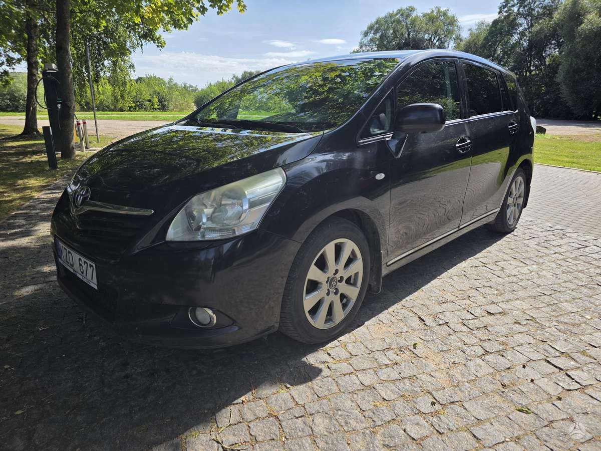 Toyota Verso - 4