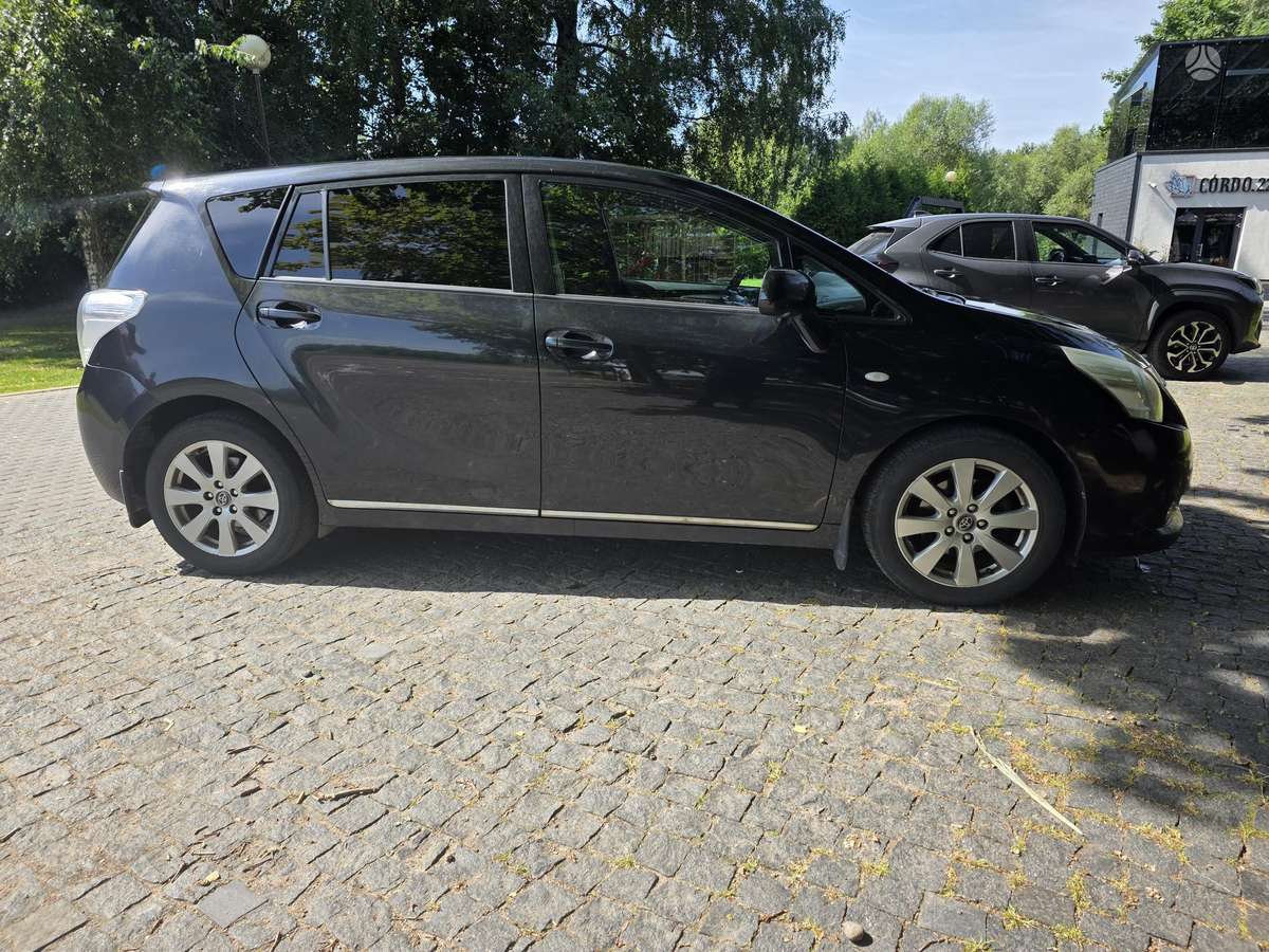 Toyota Verso - 7