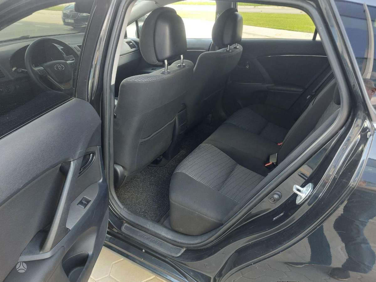 Toyota Avensis - 7