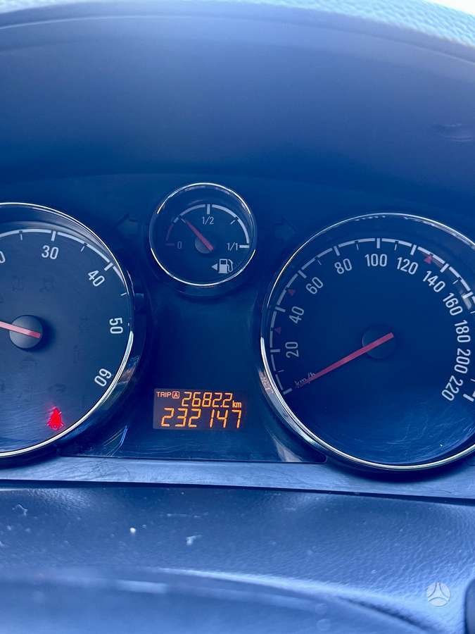 Opel Antara, 2.2 l., Внедорожник / Кроссовер