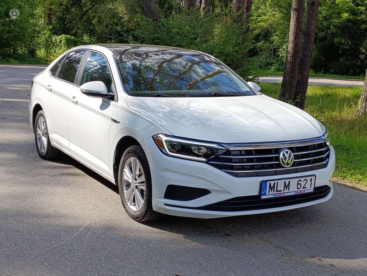 Volkswagen Jetta - 1