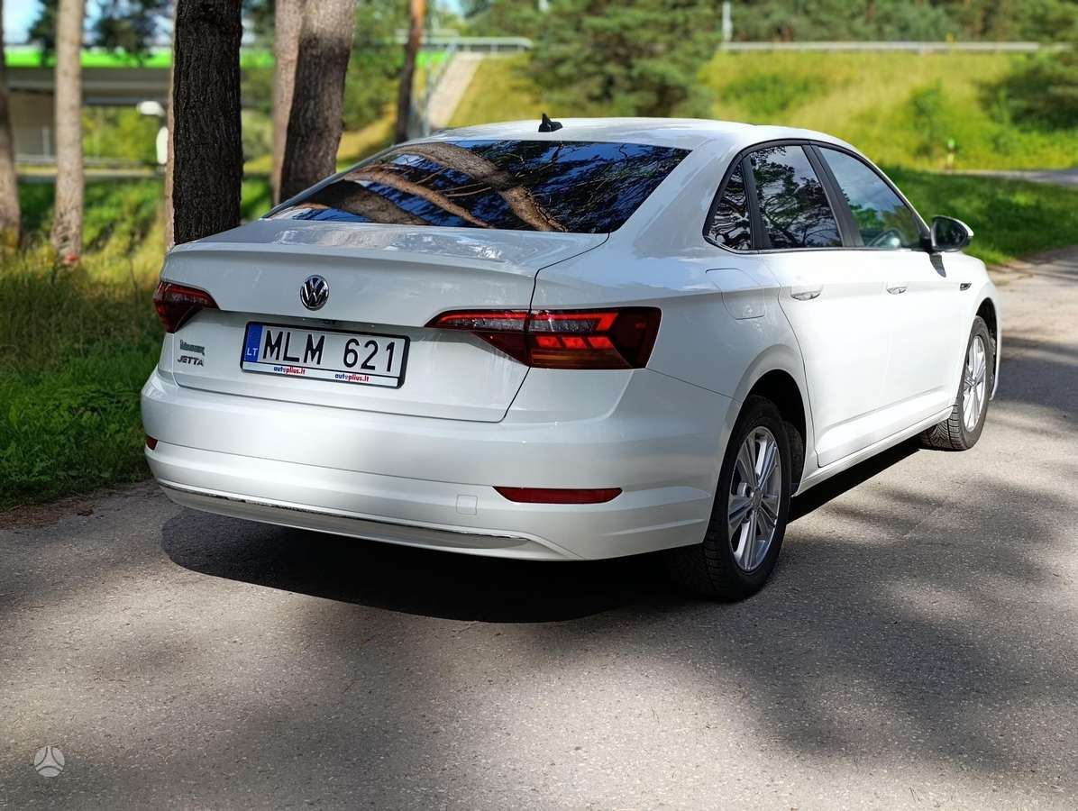 Volkswagen Jetta - 3