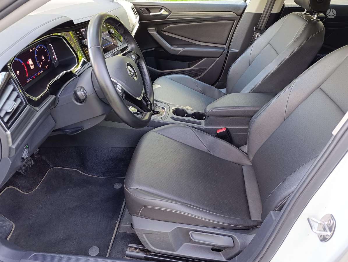 Volkswagen Jetta - 5