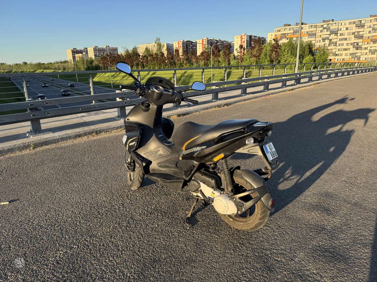 Gilera Runner 49cc, мотороллеры / мопеды