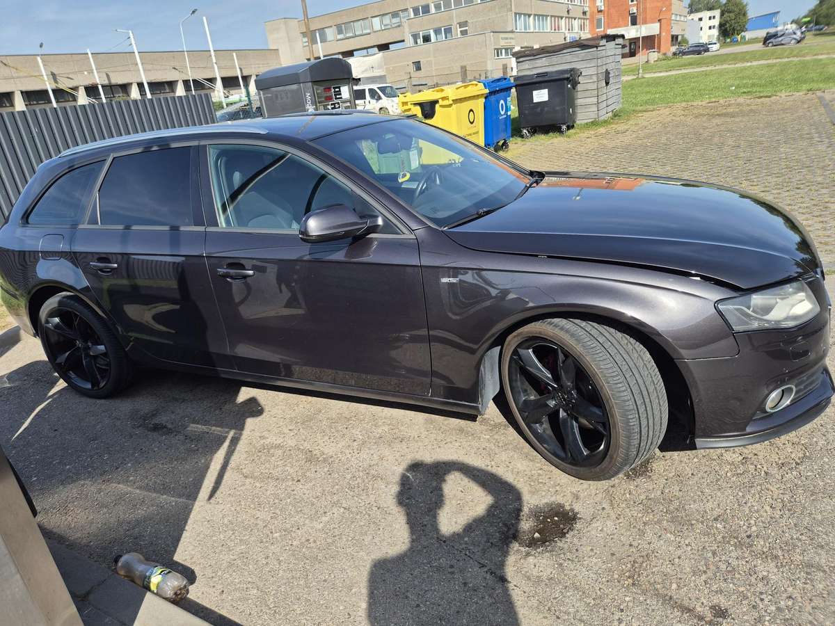 Audi A4, 2.0 l., universalas