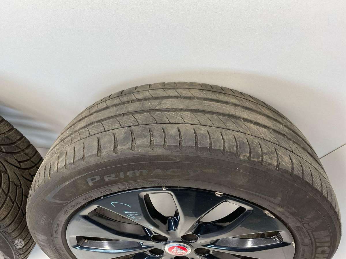 Jaguar XE, light alloy, R18