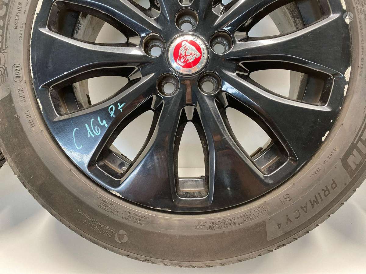 Jaguar XE, light alloy, R18