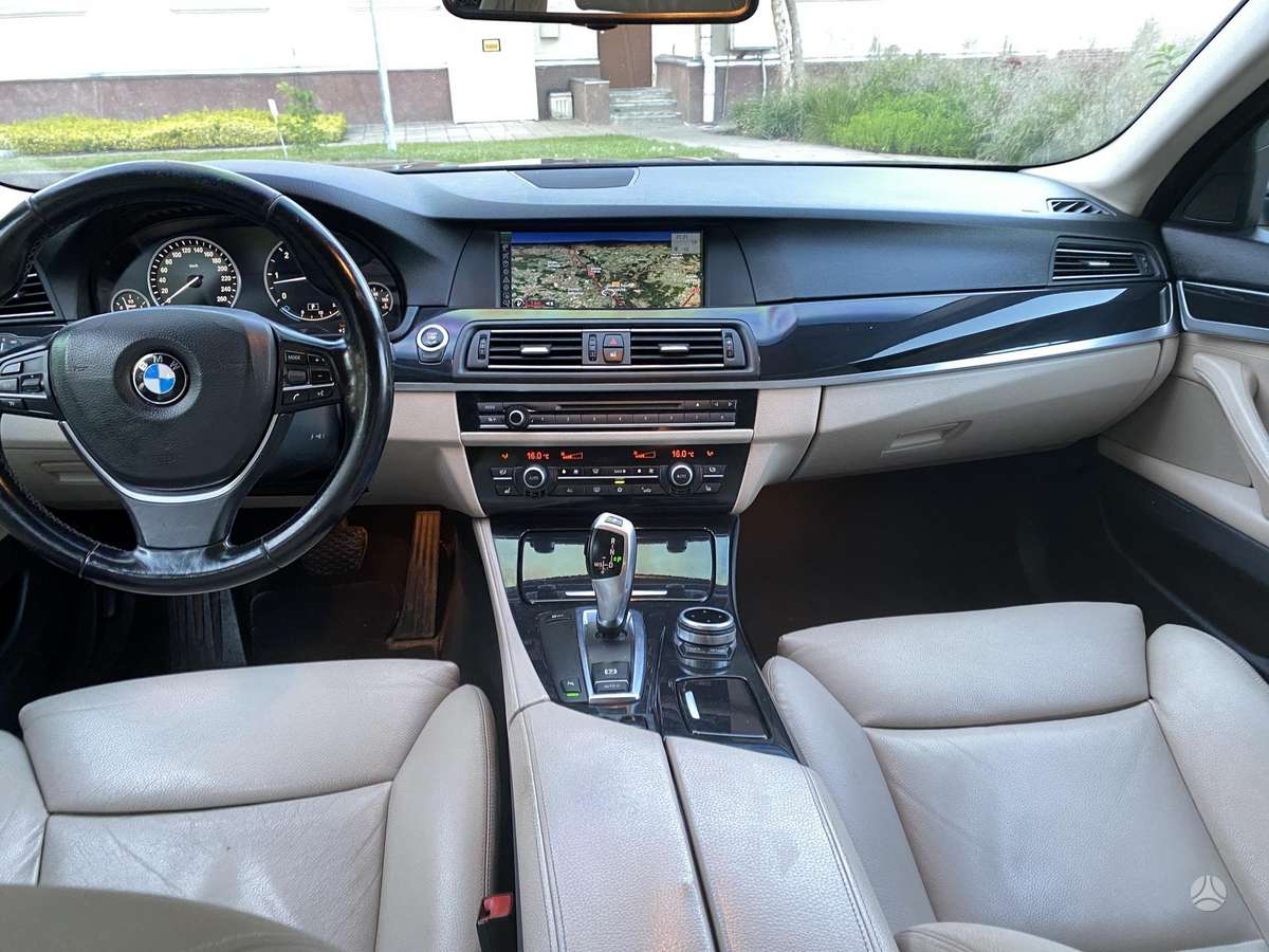 BMW 525, 3.0 l., Седан