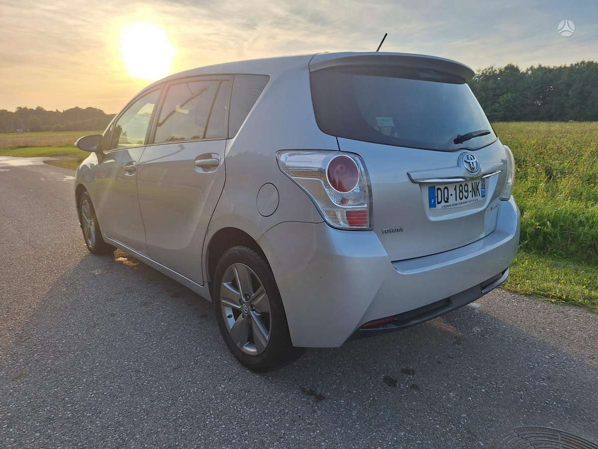 Toyota Verso - 3