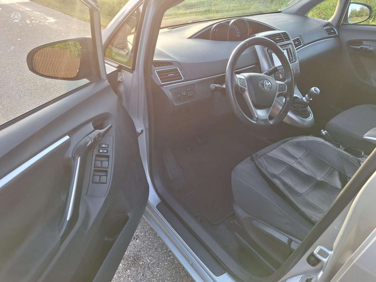 Toyota Verso - 5