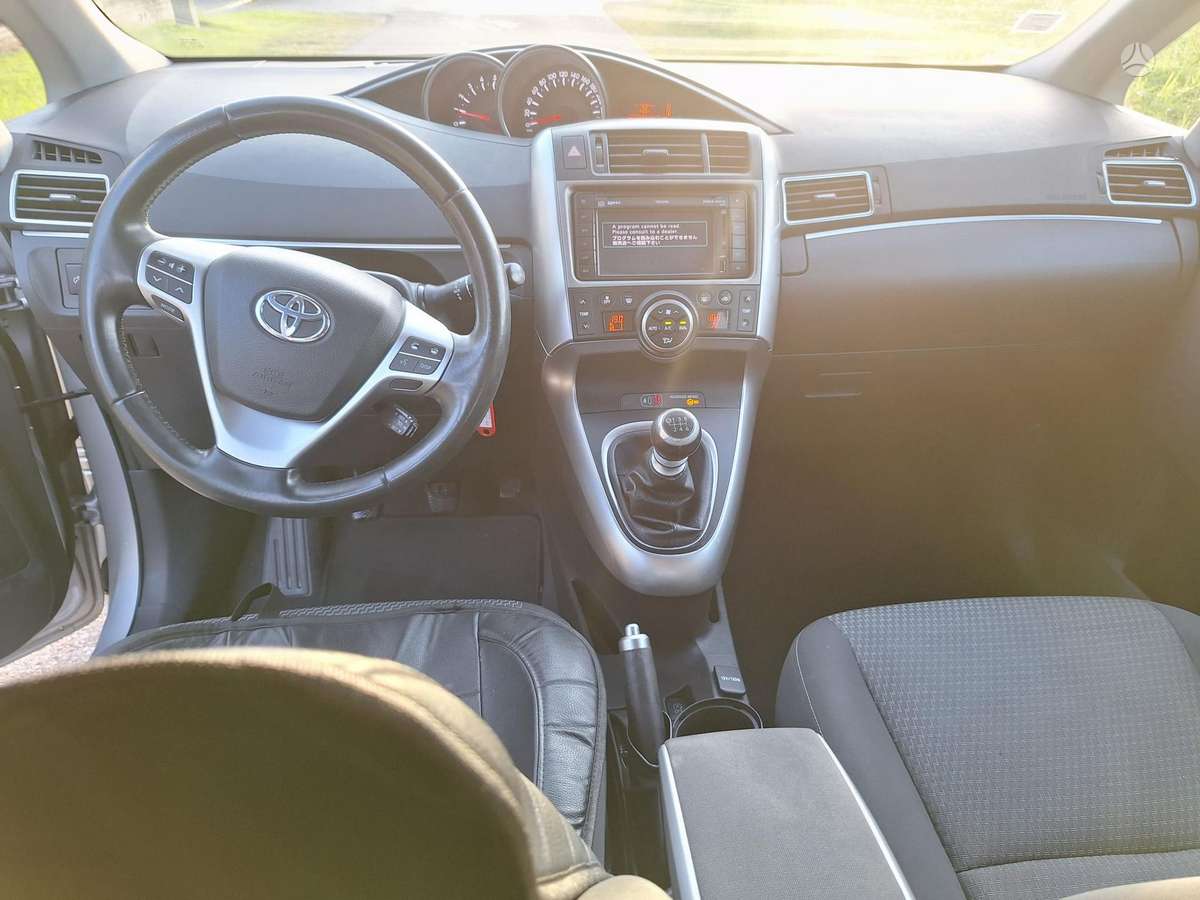 Toyota Verso - 7