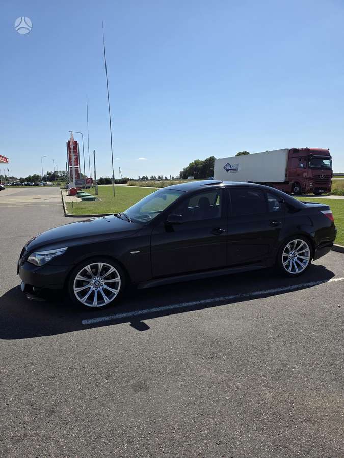 BMW 520, 2.2 l., Седан