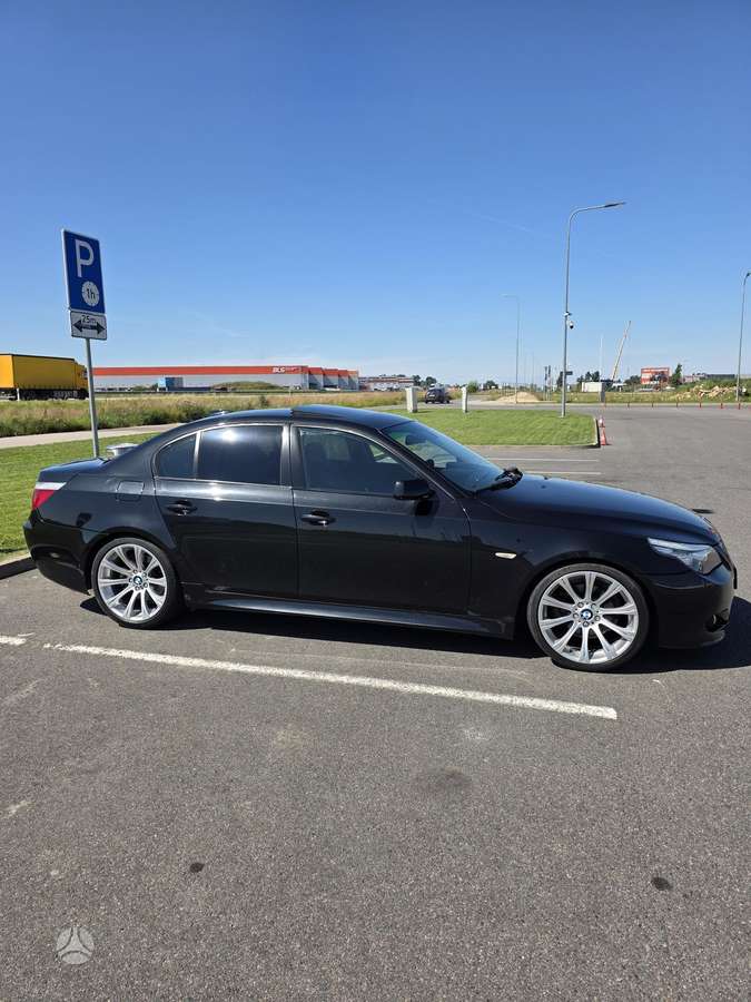 BMW 520, 2.2 l., Седан