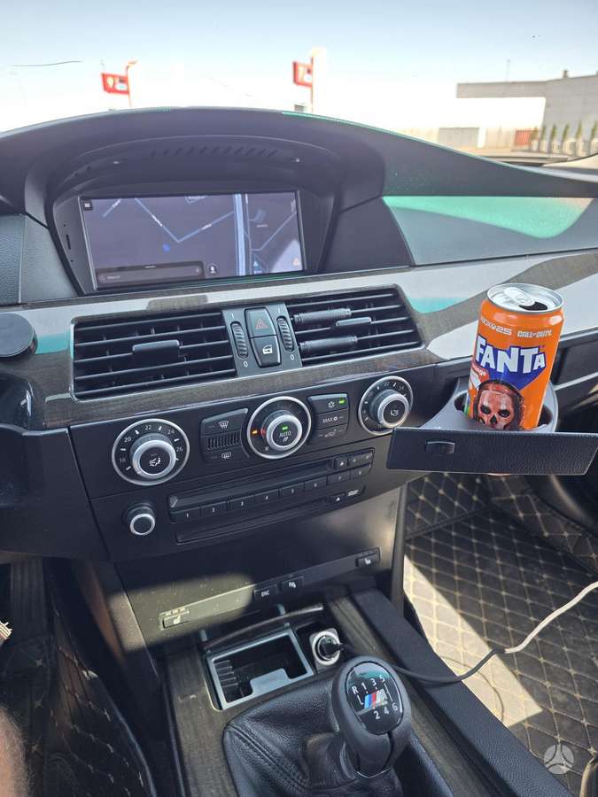 BMW 520, 2.2 l., Седан