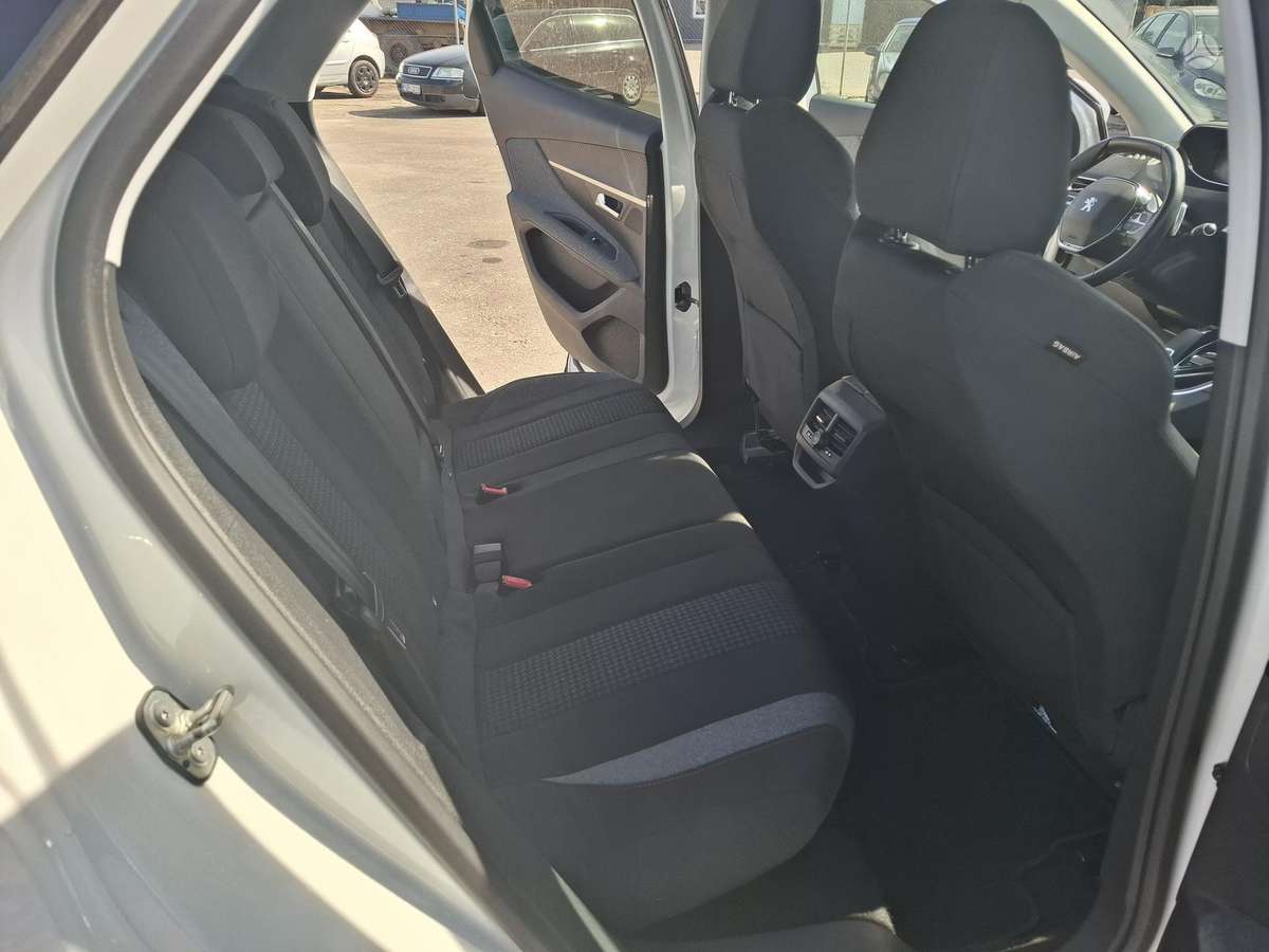 Peugeot 3008 - 12