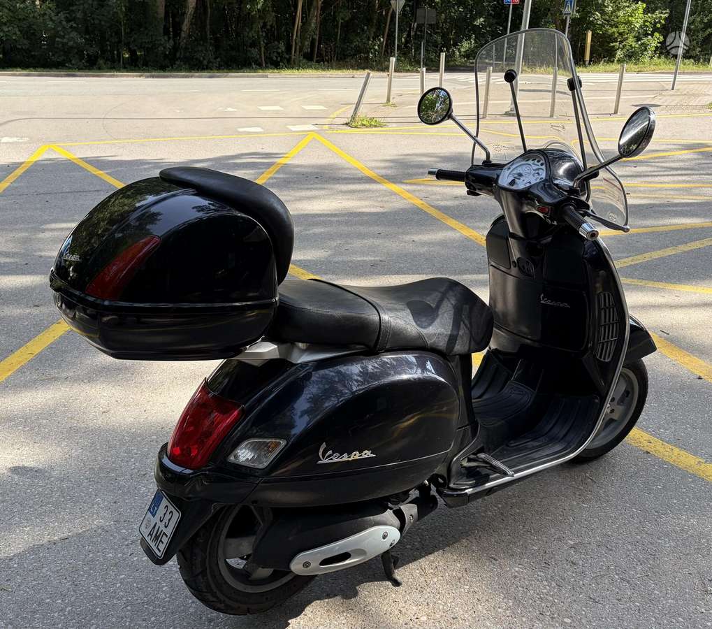 Piaggio Vespa 125cc, scooters / mopeds