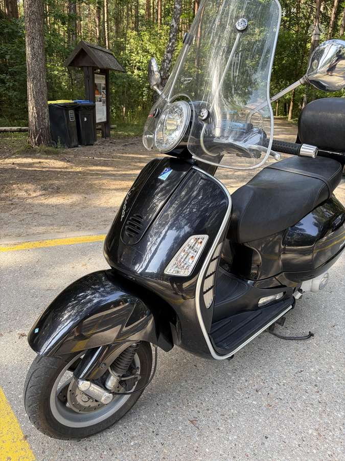 Piaggio Vespa 125cc, scooters / mopeds