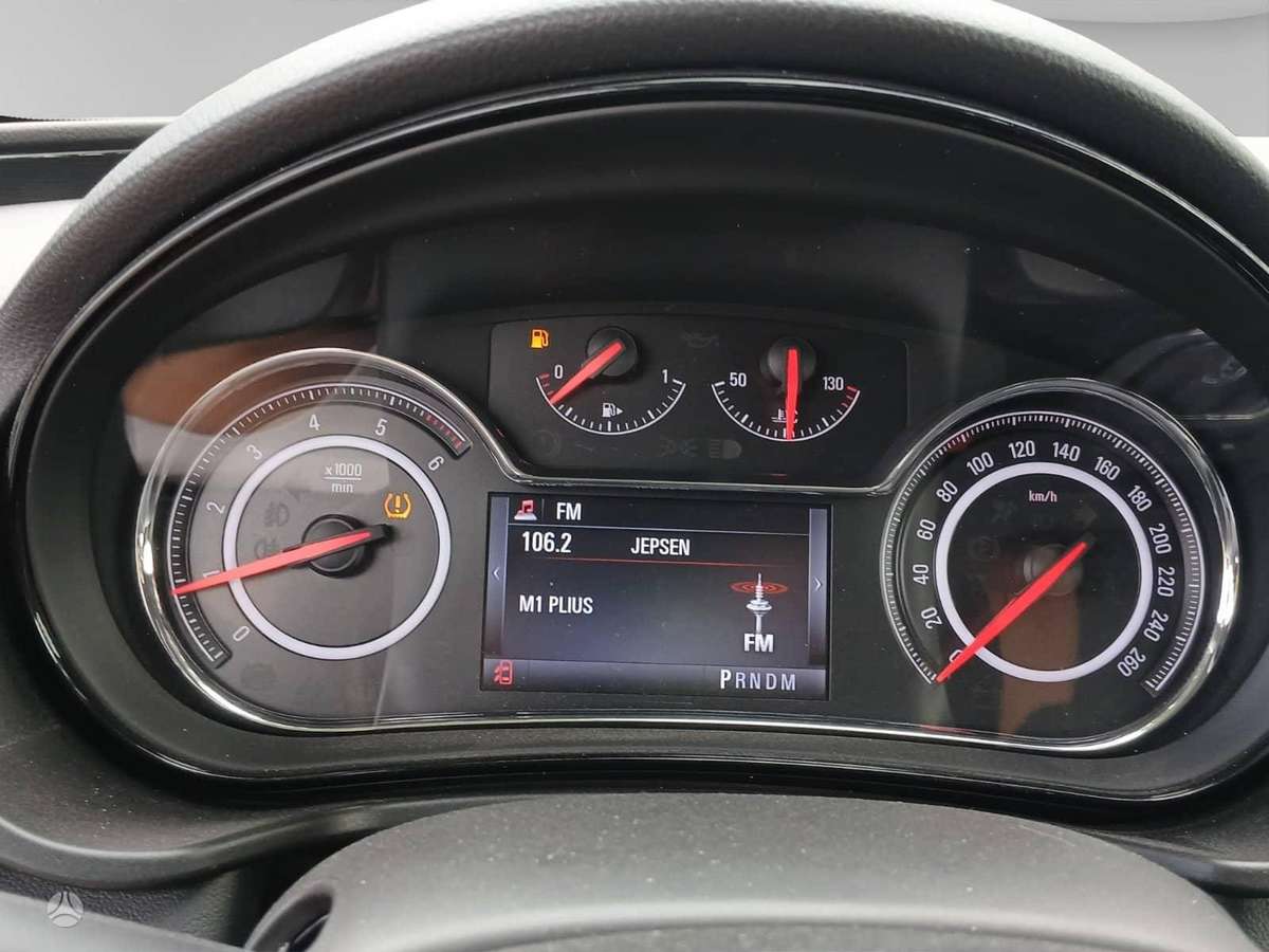 Opel Insignia - 11