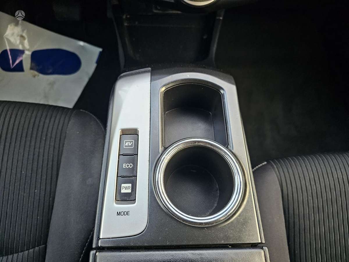 Toyota Prius+ - 9