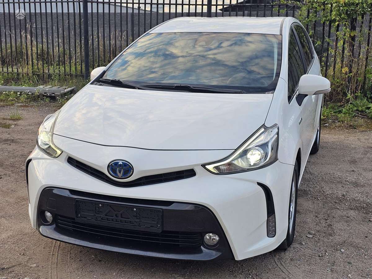 Toyota Prius+ - 1
