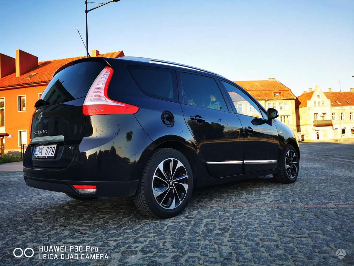 Renault Grand Scenic - 11