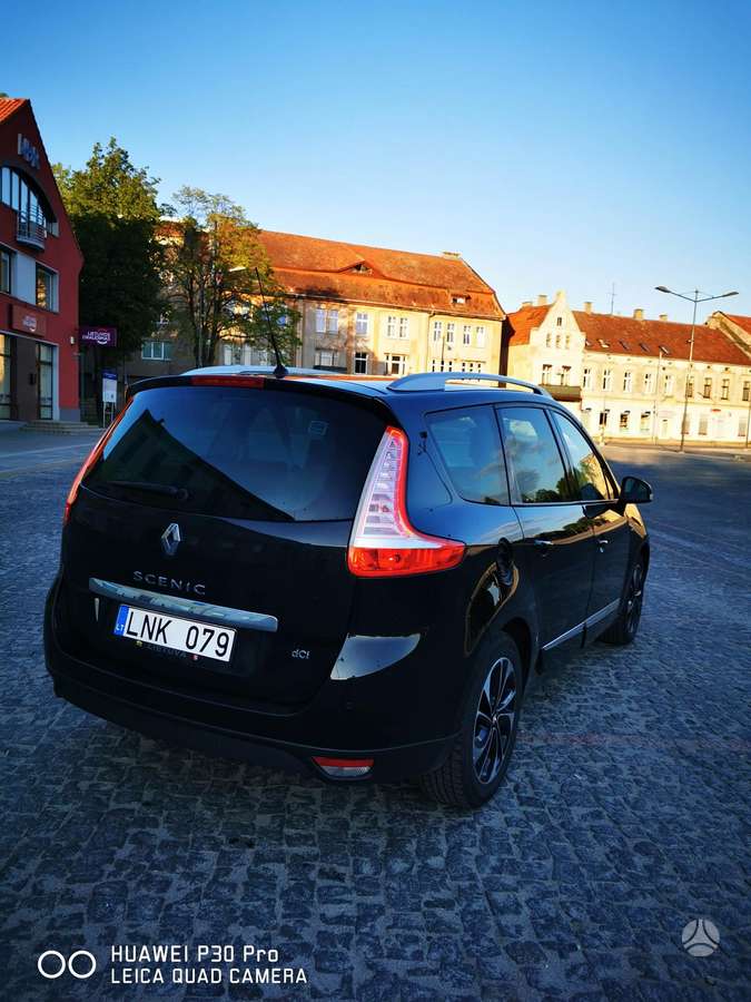 Renault Grand Scenic - 12