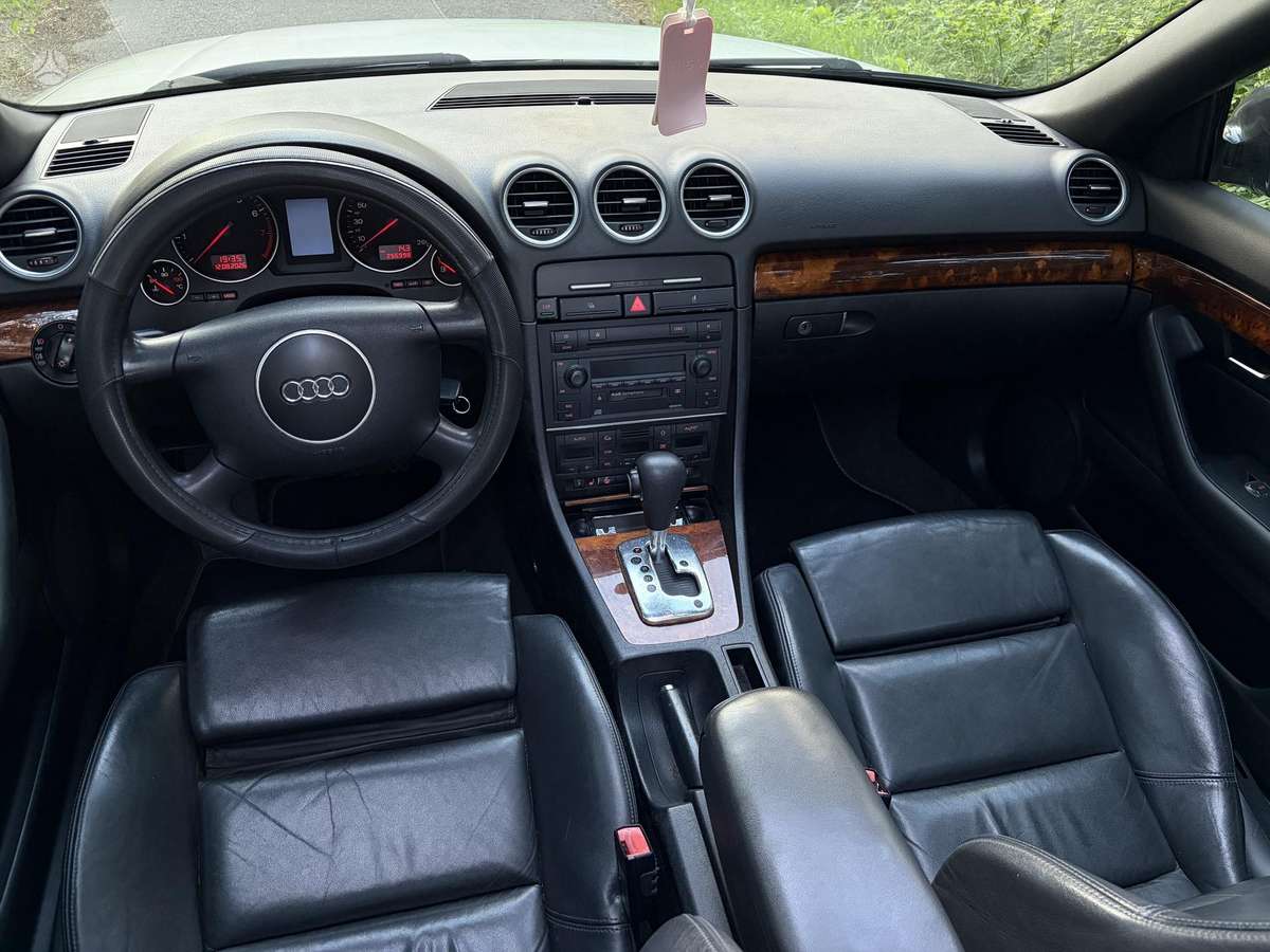 Audi A4, 2.4 l., convertible