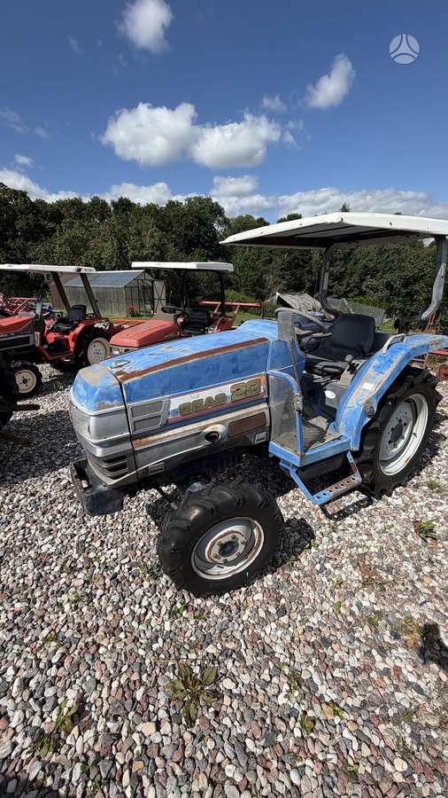 Kubota Visi, traktoriai