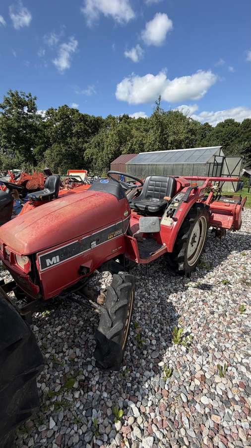 Kubota Visi, traktoriai
