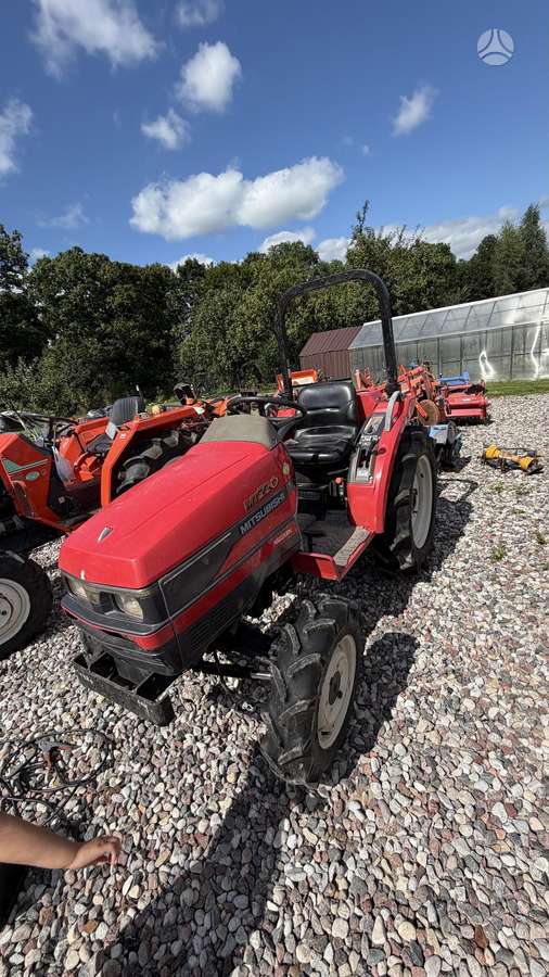 Kubota Visi, traktoriai
