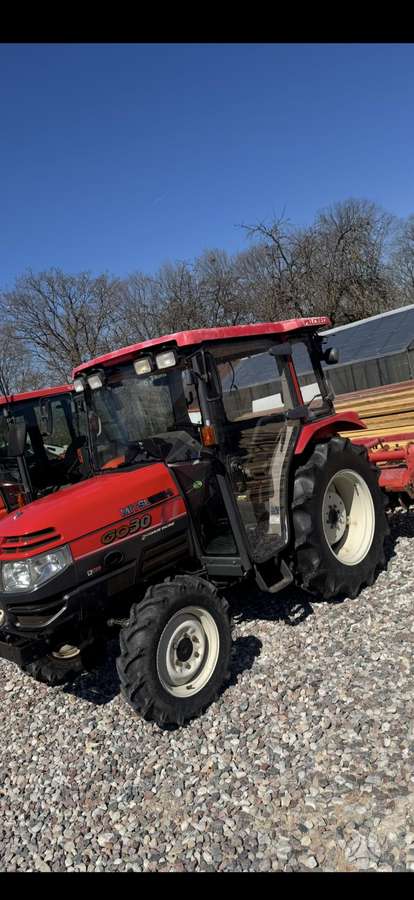 Kubota Visi, traktoriai