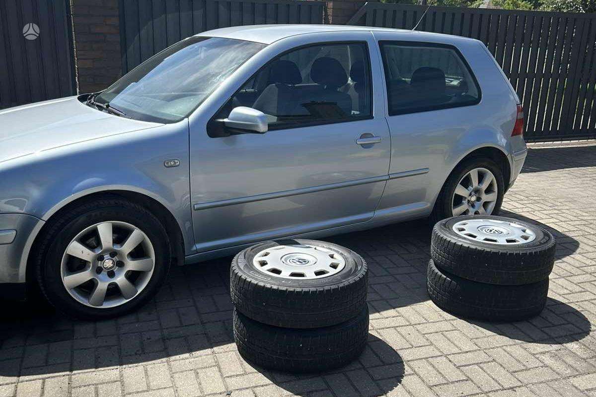 Volkswagen Golf - 11
