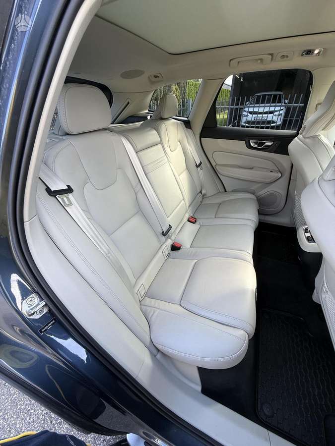 Volvo XC60 - 8