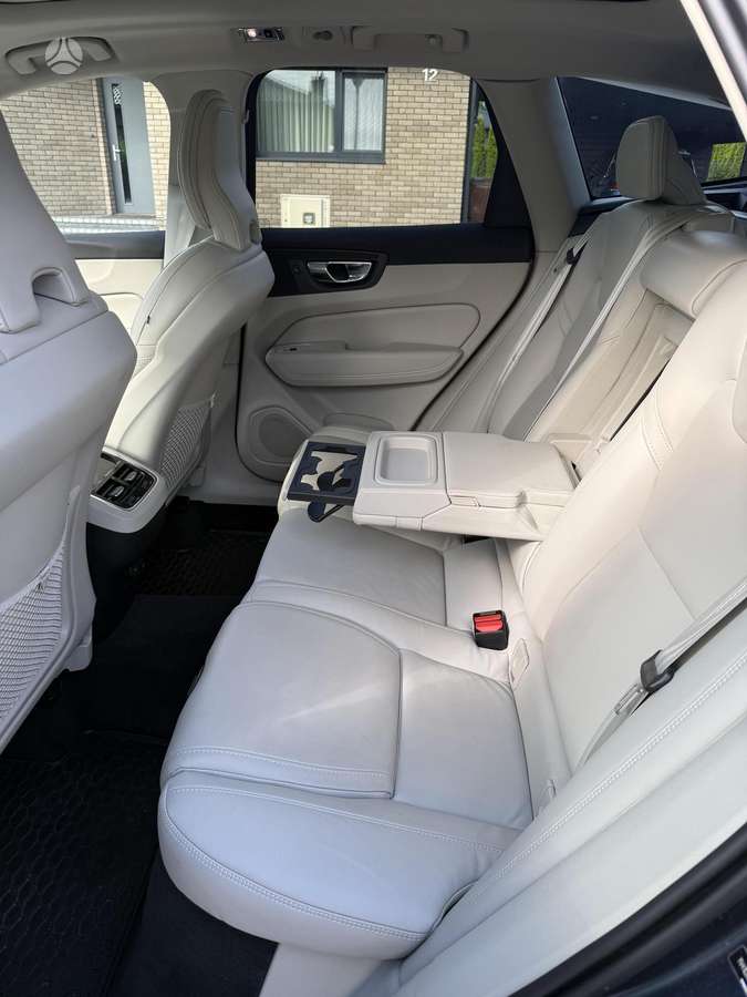 Volvo XC60 - 10