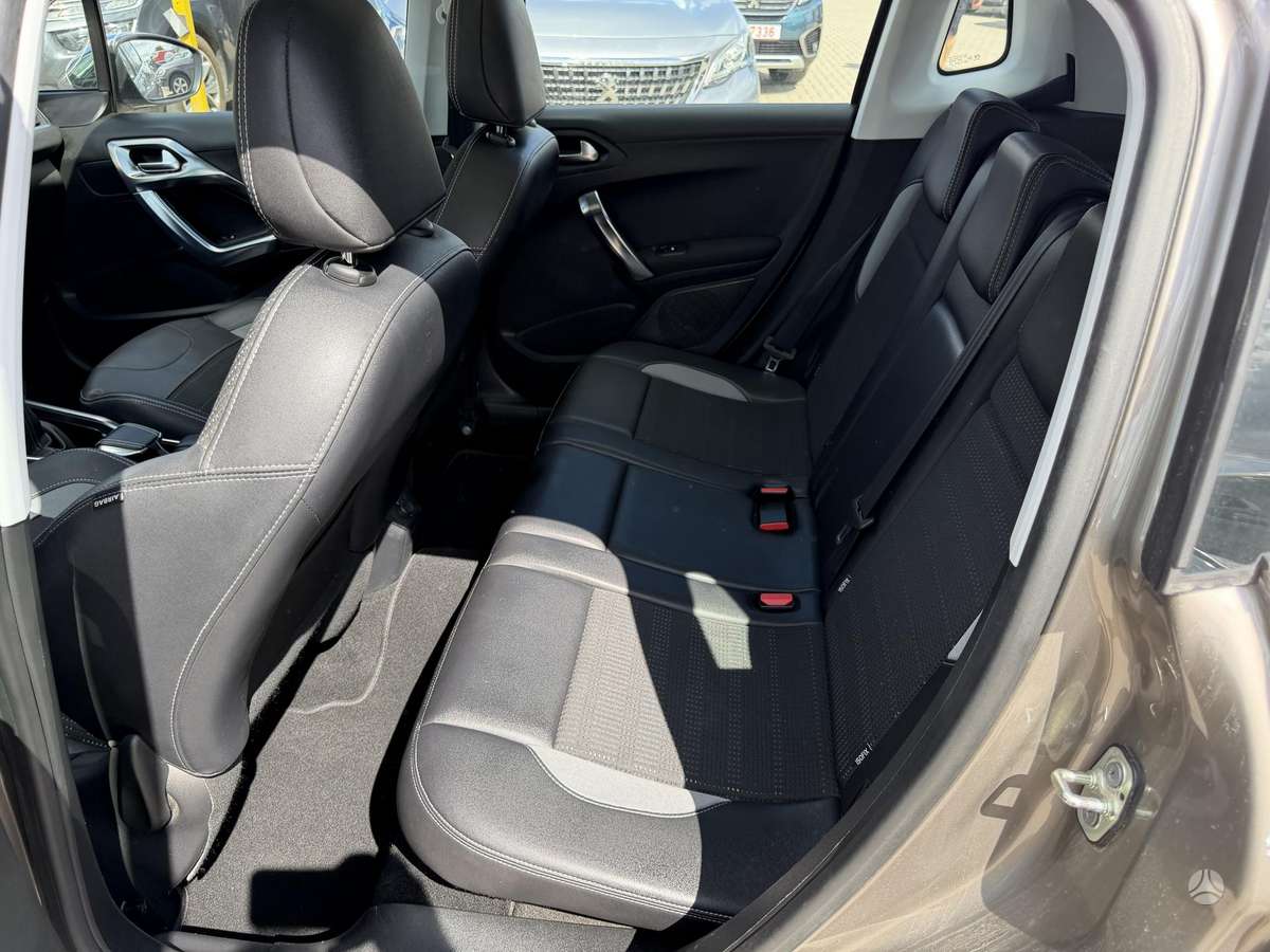 Peugeot 2008 - 10