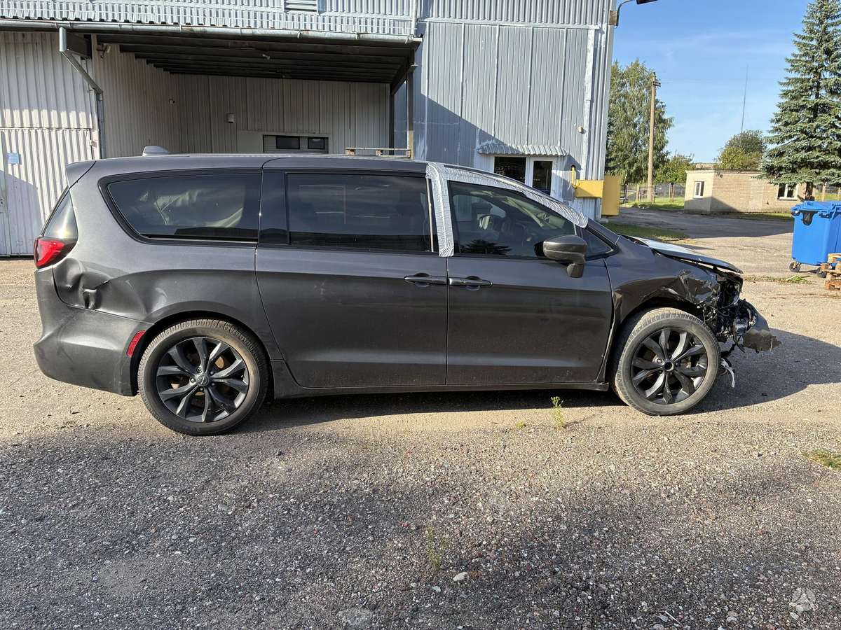 Chrysler Pacifica, 3.6 l., Минивэн