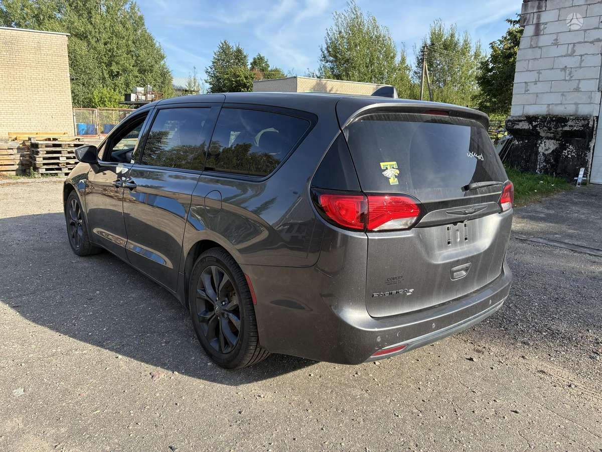 Chrysler Pacifica, 3.6 l., Минивэн