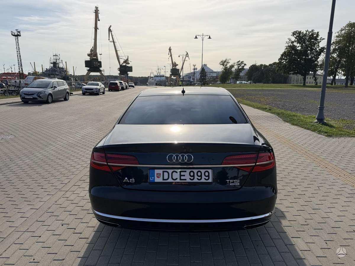 Audi A8, 4.0 l., Седан