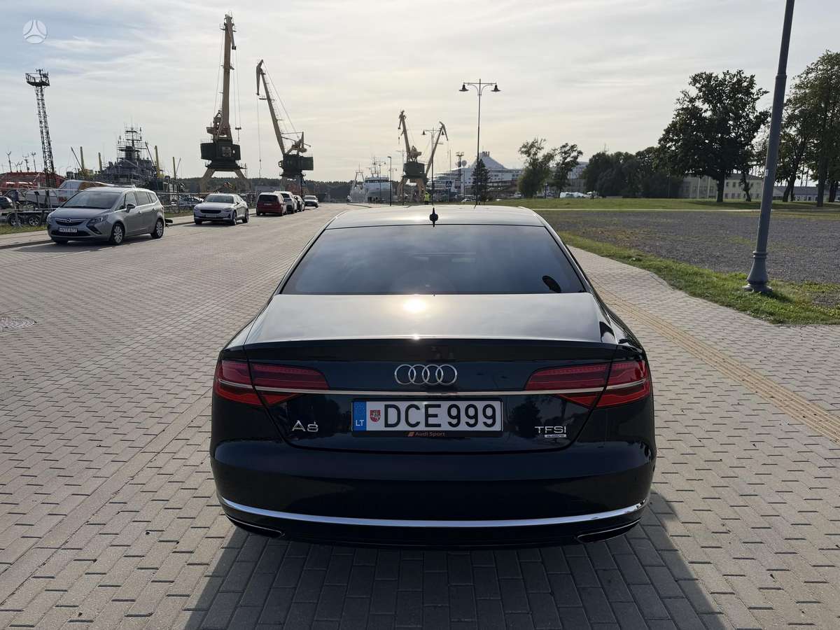 Audi A8, 4.0 l., sedanas