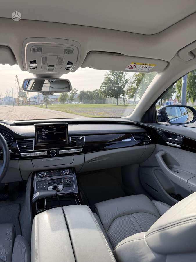Audi A8, 4.0 l., sedanas