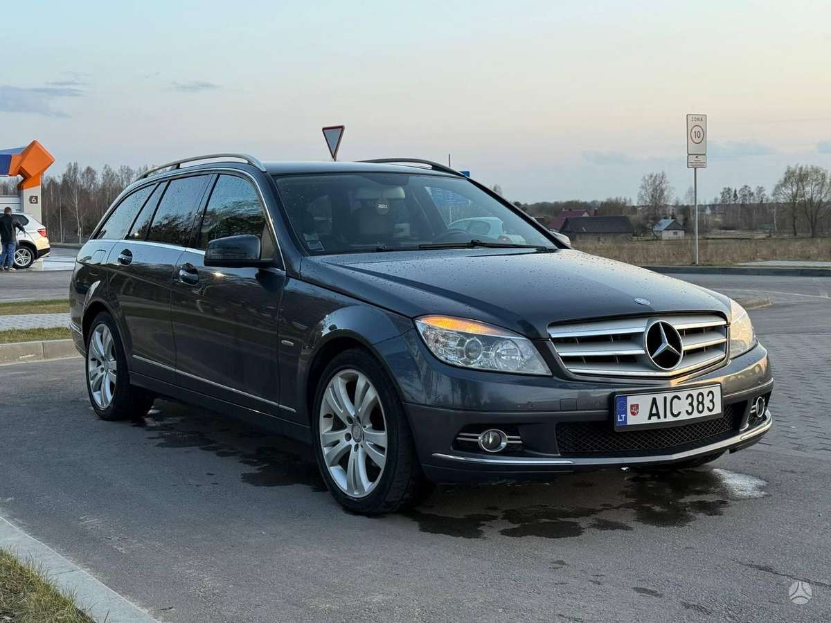 Mercedes-Benz C200 - 2