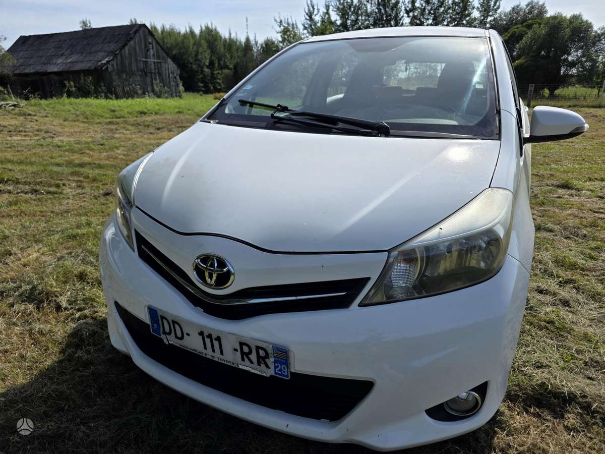 Toyota Yaris - 1