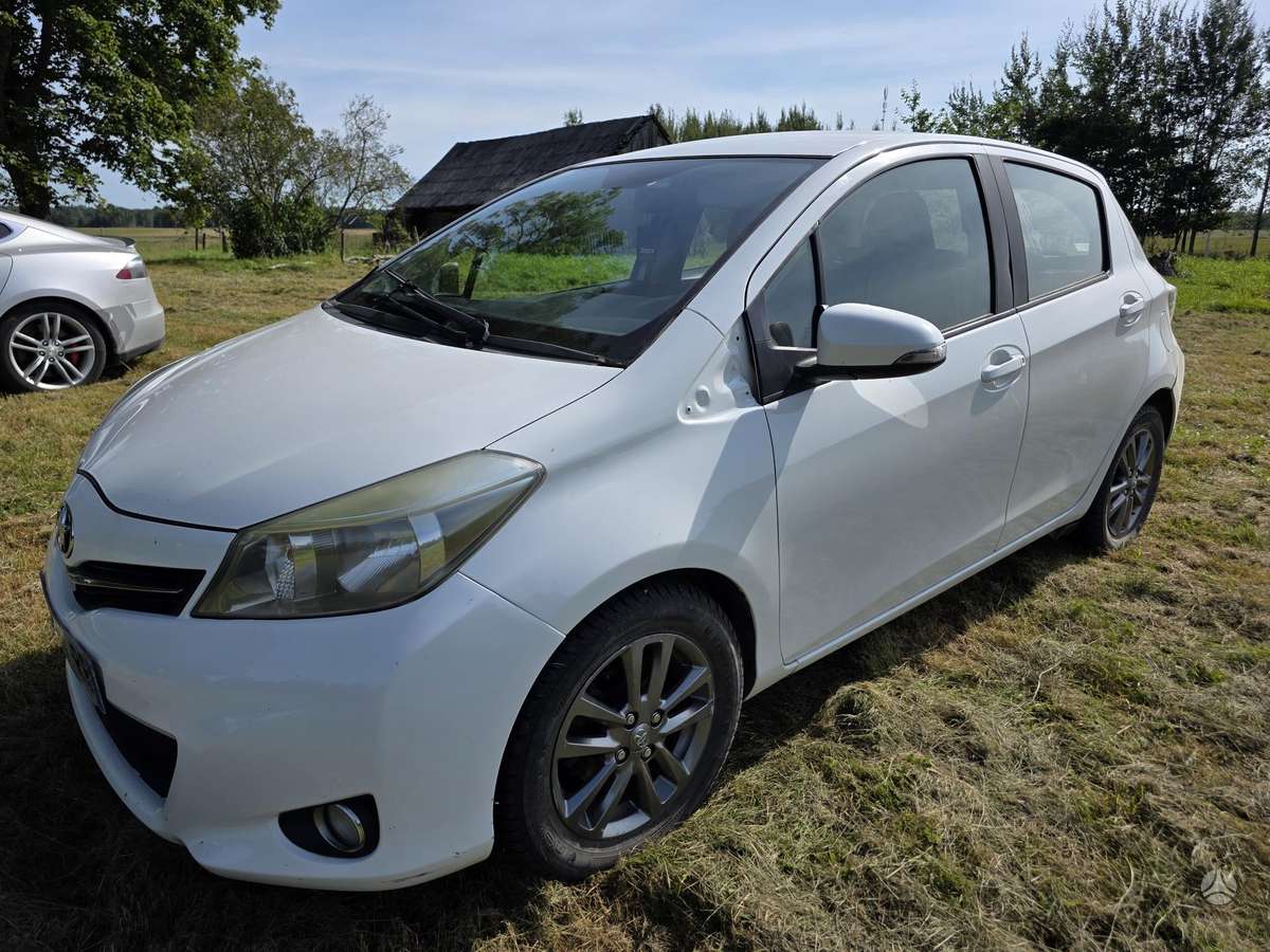 Toyota Yaris - 2