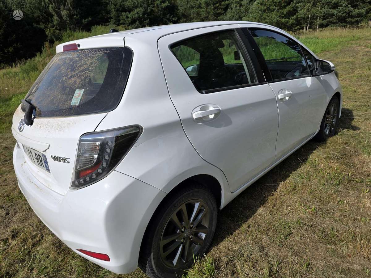 Toyota Yaris - 6