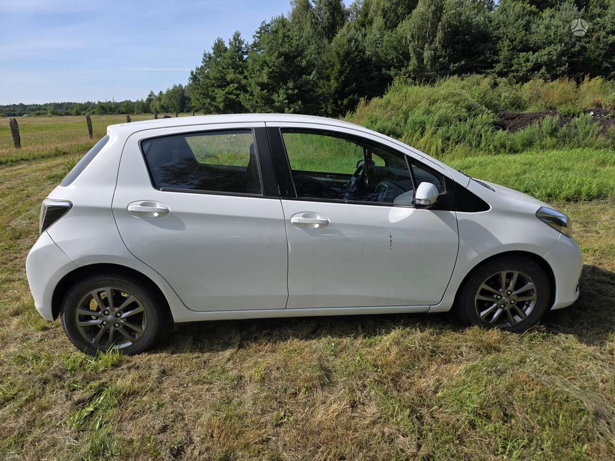 Toyota Yaris - 7