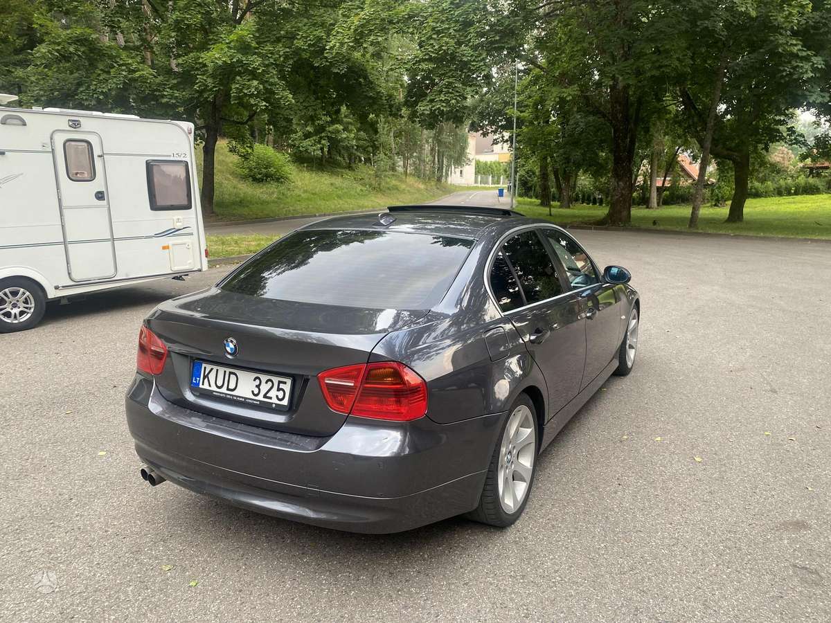 BMW 325, 3.0 l., Седан