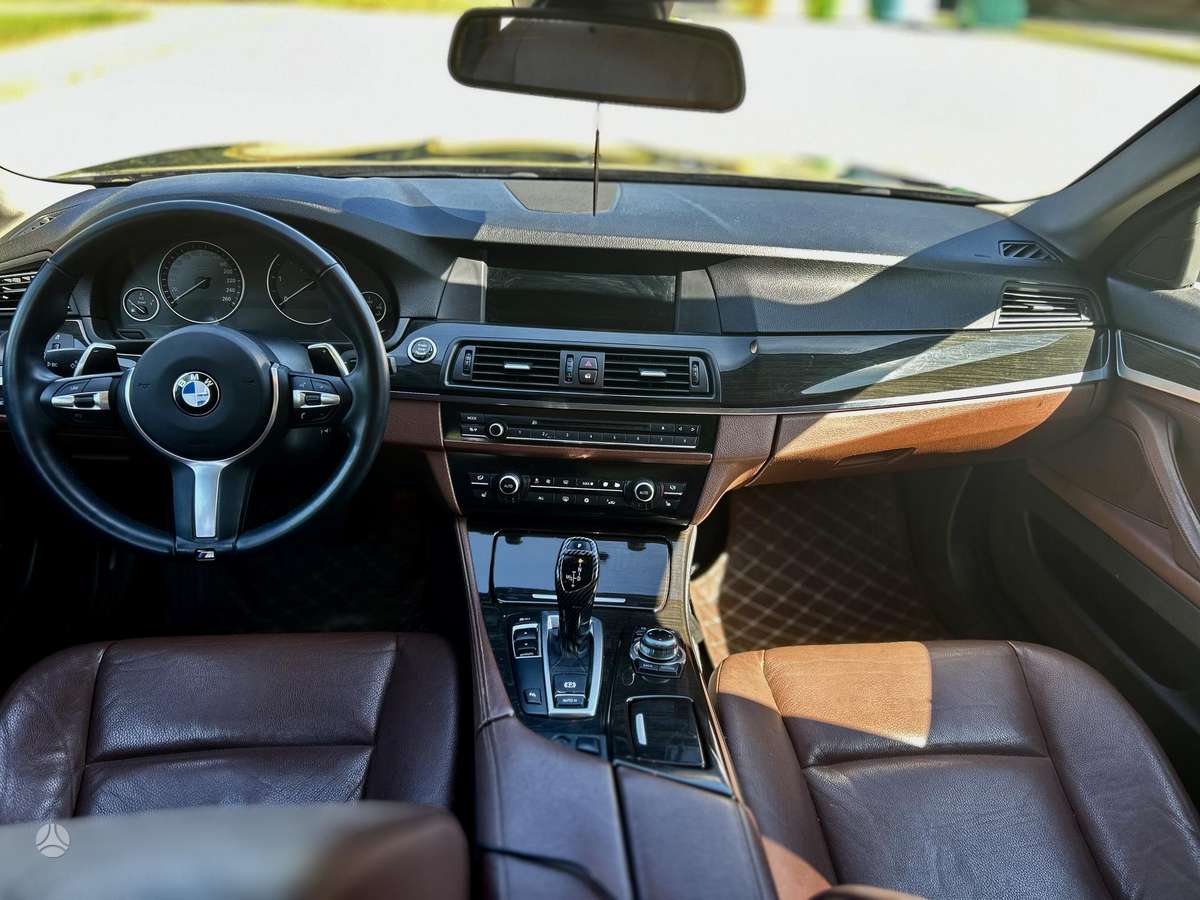 BMW 525, 3.0 l., Седан