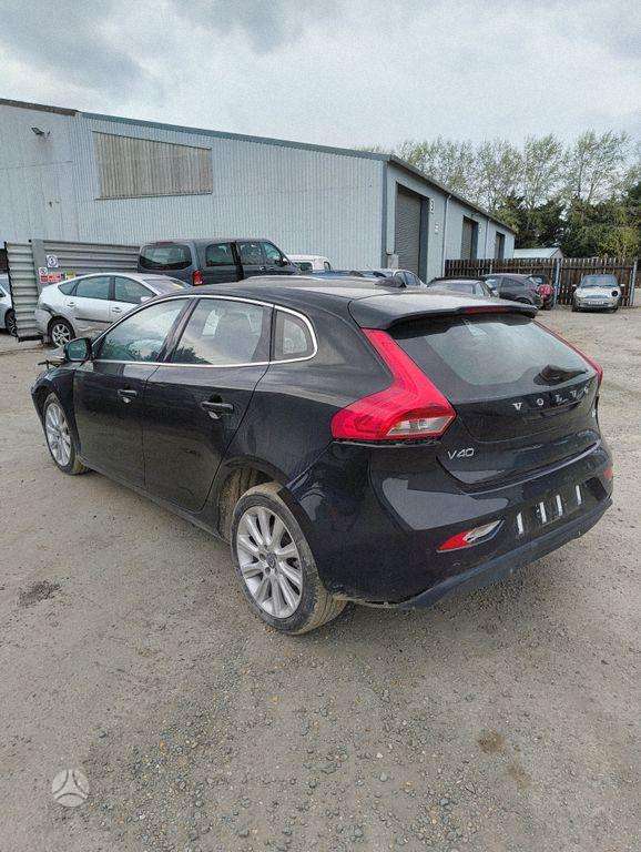 Volvo V40